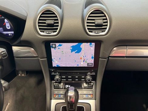Used 2018 Porsche 718 Cayman S image 23