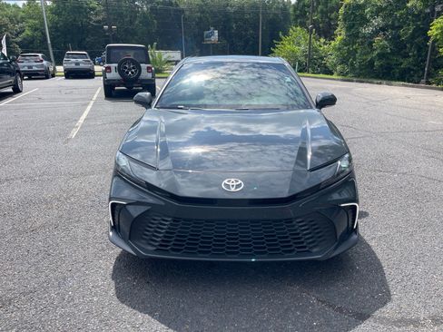 Used 2025 Toyota Camry SE w/ Multimedia Upgrade Package FWD image 2