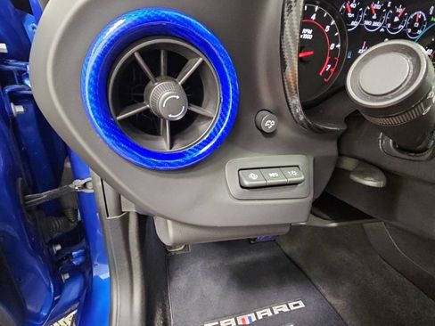 Used 2016 Chevrolet Camaro SS RWD image 31