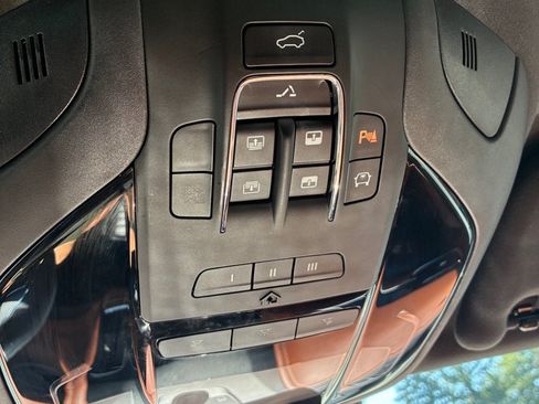 Used 2019 Maserati Levante AWD/4WD image 41