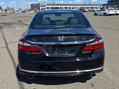 Used 2017 Honda Accord Sport image 6