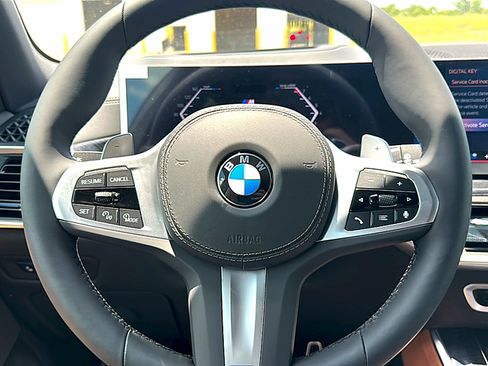 New 2026 BMW X5 xDrive40i w/ M Sport Package AWD/4WD image 18