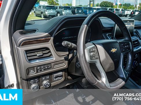 Used 2022 Chevrolet Suburban LT w/ LT Signature Package AWD/4WD image 39
