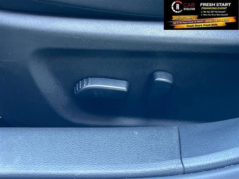 Used 2024 Nissan Altima 2.5 SR FWD image 26