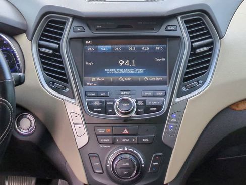 Used 2013 Hyundai Santa Fe Sport w/ Technology Pkg FWD image 17