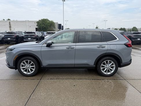 Used 2025 Honda CR-V EX image 3
