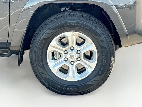 Certified 2024 Toyota 4Runner SR5 Premium w/ SR5 Premium Package AWD/4WD image 31