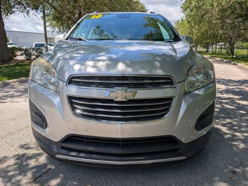 Used 2016 Chevrolet Trax LT w/ LPO, Protection Package FWD image 2