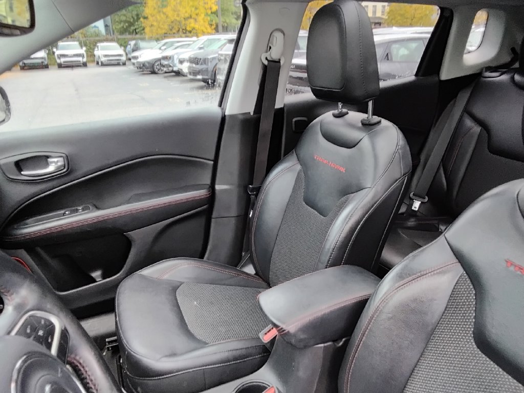 Used 2018 Jeep Compass Trailhawk w/ Navigation Group AWD/4WD image 8