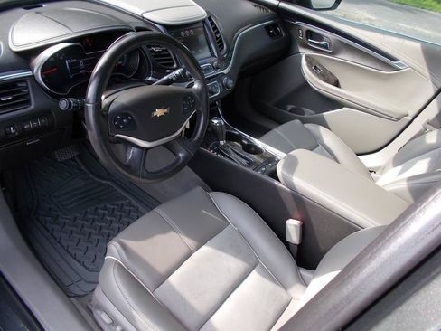 Used 2015 Chevrolet Impala LT w/ Convenience Package FWD image 26