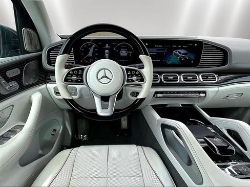 Used 2023 Mercedes-Benz Maybach GLS 600 4MATIC image 8