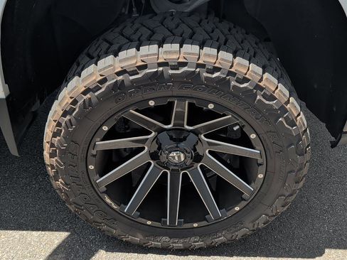 Used 2021 Chevrolet Silverado 1500 LT Trail Boss w/ LT Trail Boss Premium Package AWD/4WD image 14