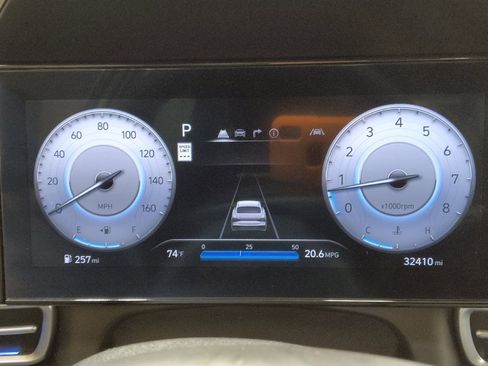 Used 2024 Hyundai Elantra SEL image 23