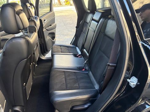 Used 2021 Jeep Grand Cherokee Laredo X image 35