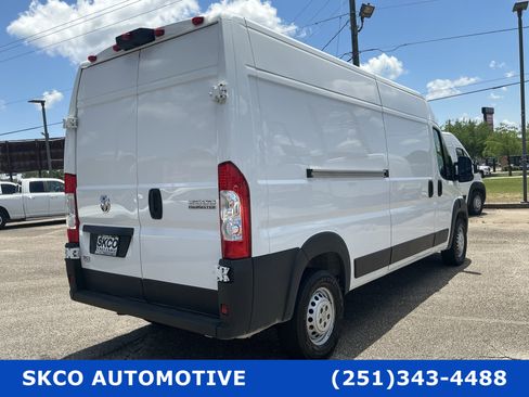 Used 2024 RAM ProMaster 2500 w/ Convenience Group FWD image 5