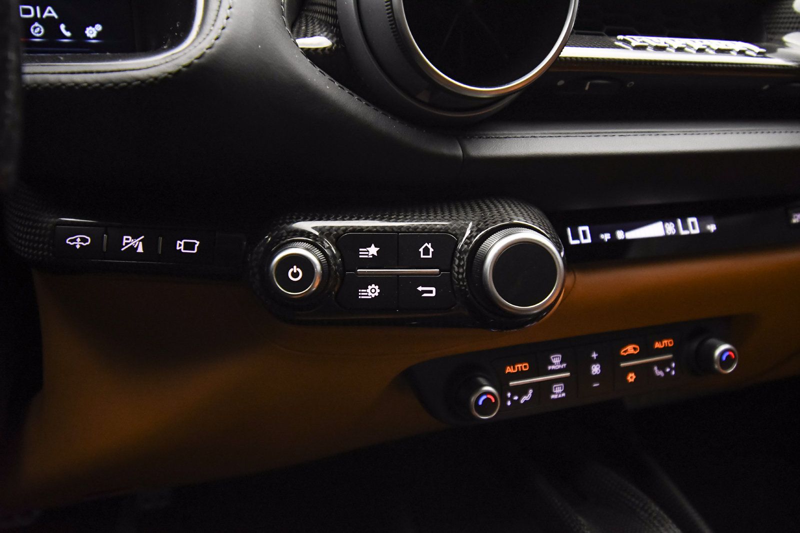 Used 2018 Ferrari 812 Superfast RWD image 29