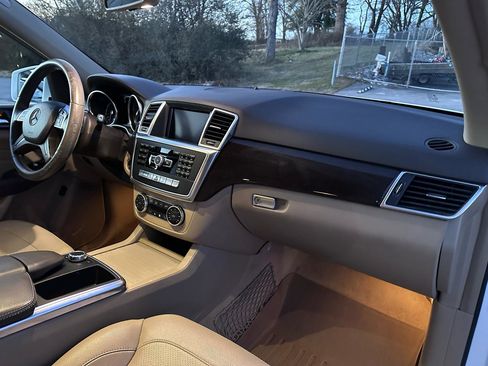 Used 2015 Mercedes-Benz ML 350 4MATIC image 13