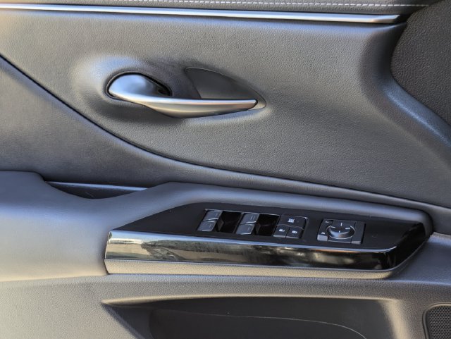 Used 2023 Lexus ES 350 w/ Accessory Package (Z2) FWD image 24