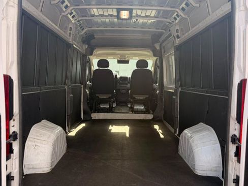 Used 2025 RAM ProMaster 3500 w/ Convenience Group FWD image 9