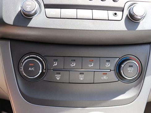Used 2013 Nissan Sentra SV w/ Electronics Pkg FWD image 28