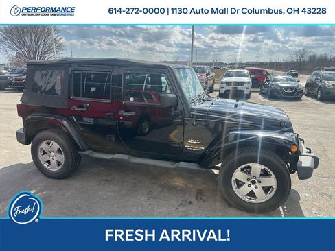 Used 2011 Jeep Wrangler Unlimited Sahara image 3