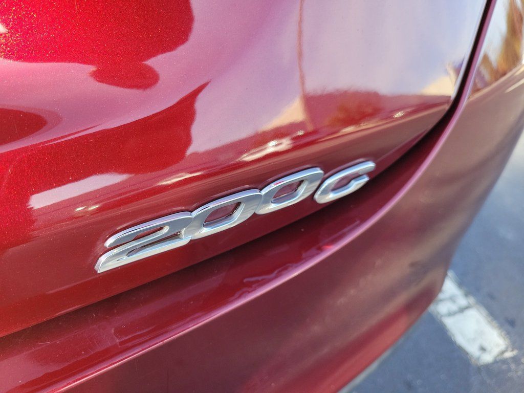 Used 2016 Chrysler 200 C FWD image 9