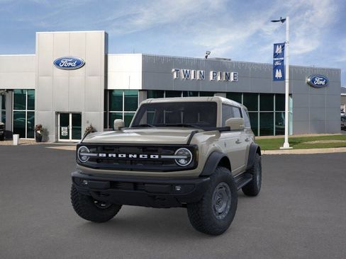 New 2025 Ford Bronco Outer Banks w/ Sasquatch Package AWD/4WD image 2
