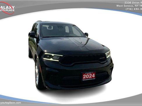 Used 2024 Dodge Durango GT AWD/4WD image 3