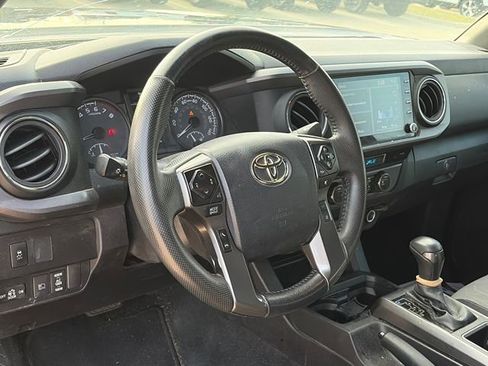 Used 2023 Toyota Tacoma TRD Off-Road w/ Technology Package image 13