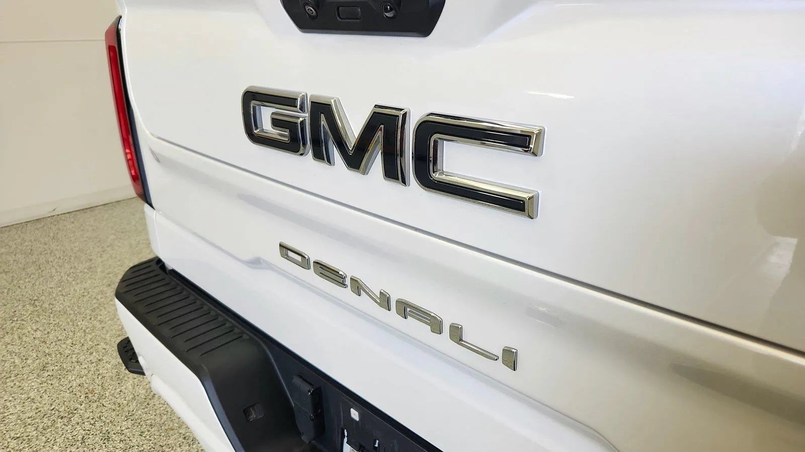 Used 2023 GMC Sierra 1500 Denali Ultimate AWD/4WD image 42