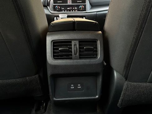 Used 2025 Nissan Rogue SV FWD image 13