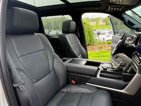 Used 2026 Toyota Tundra Platinum AWD/4WD image 32