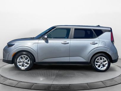 Used 2023 Kia Soul LX w/ LX Technology Package