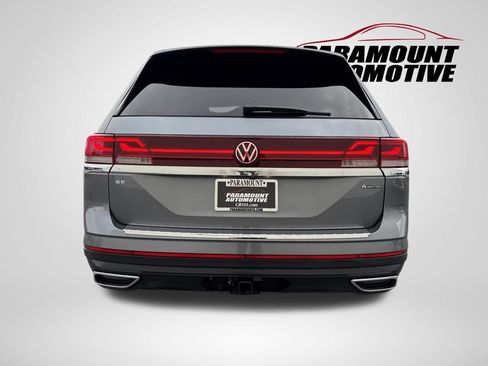 Certified 2024 Volkswagen Atlas SE image 6
