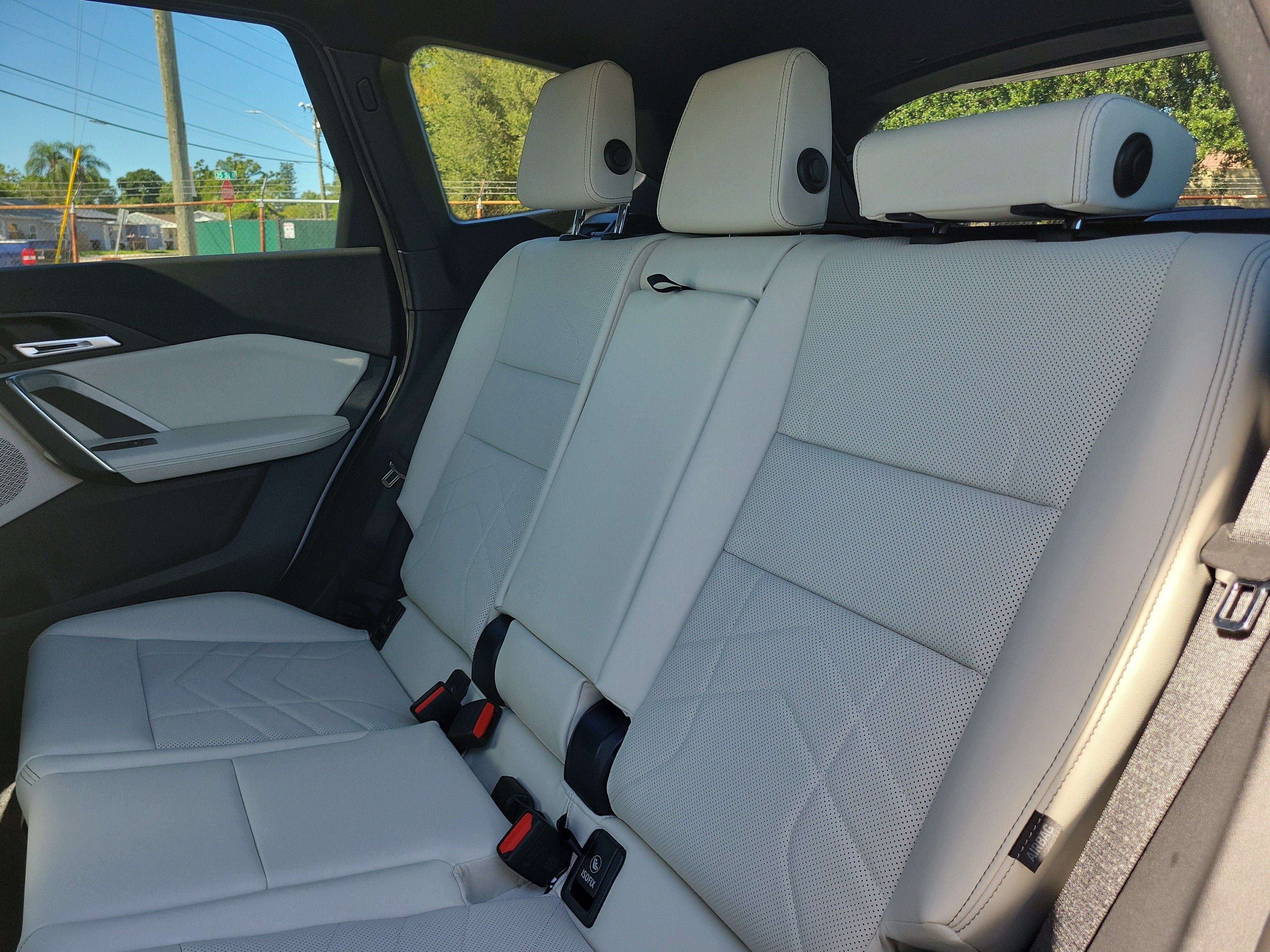New 2027 BMW X1 xDrive28i w/ Technology Package AWD/4WD image 8