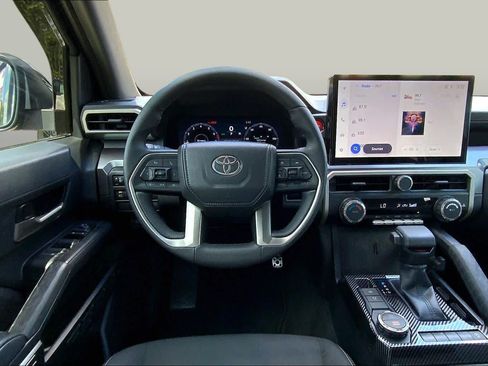 Used 2025 Toyota Tacoma TRD Sport RWD image 6