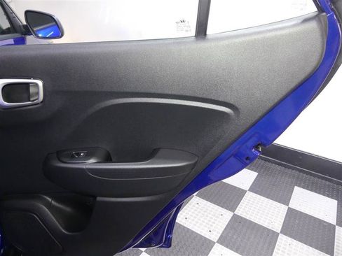 Used 2022 Hyundai Venue SEL FWD image 26