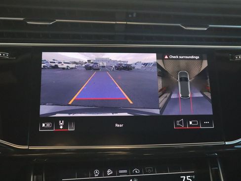 Certified 2025 Audi Q7 2.0T Premium image 16