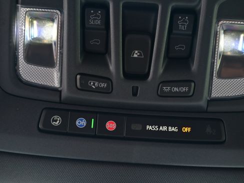 Used 2020 Chevrolet Silverado 2500 High Country image 38