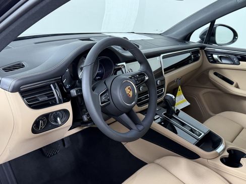 New 2025 Porsche Macan S image 4