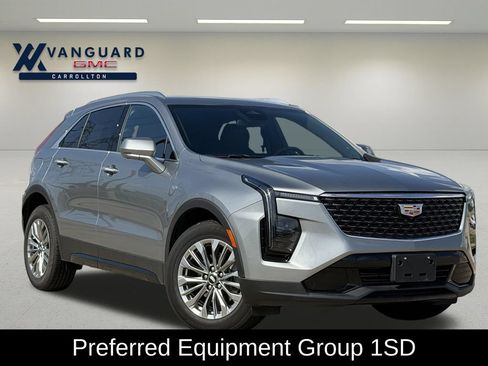 Used 2025 Cadillac XT4 Premium Luxury FWD image 2