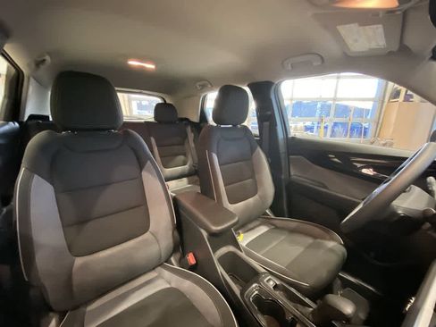 Used 2026 Chevrolet TrailBlazer LS AWD/4WD image 25