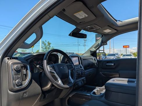 Used 2022 Chevrolet Silverado 1500 RST AWD/4WD image 6