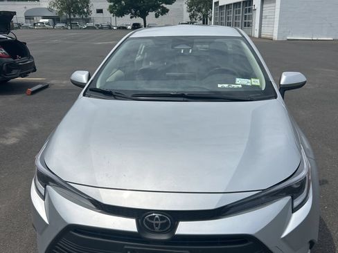 Used 2026 Toyota Corolla LE w/ LE Premium Package AWD/4WD image 2