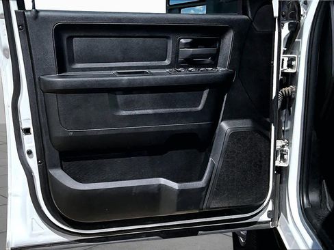 Used 2024 RAM 3500 Tradesman w/ Chrome Appearance Group AWD/4WD image 22