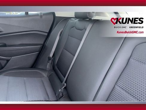 Used 2025 Chevrolet Trax LT image 27