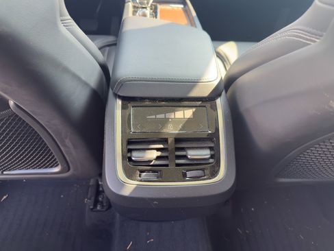 Certified 2023 Volvo XC60 B6 Ultimate image 33