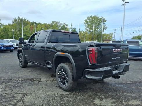 New 2026 GMC Sierra 2500 AT4 w/ AT4 Premium Plus Package image 3