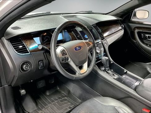 Used 2019 Ford Taurus Limited AWD/4WD image 17