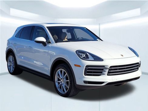 Used 2020 Porsche Cayenne image 8
